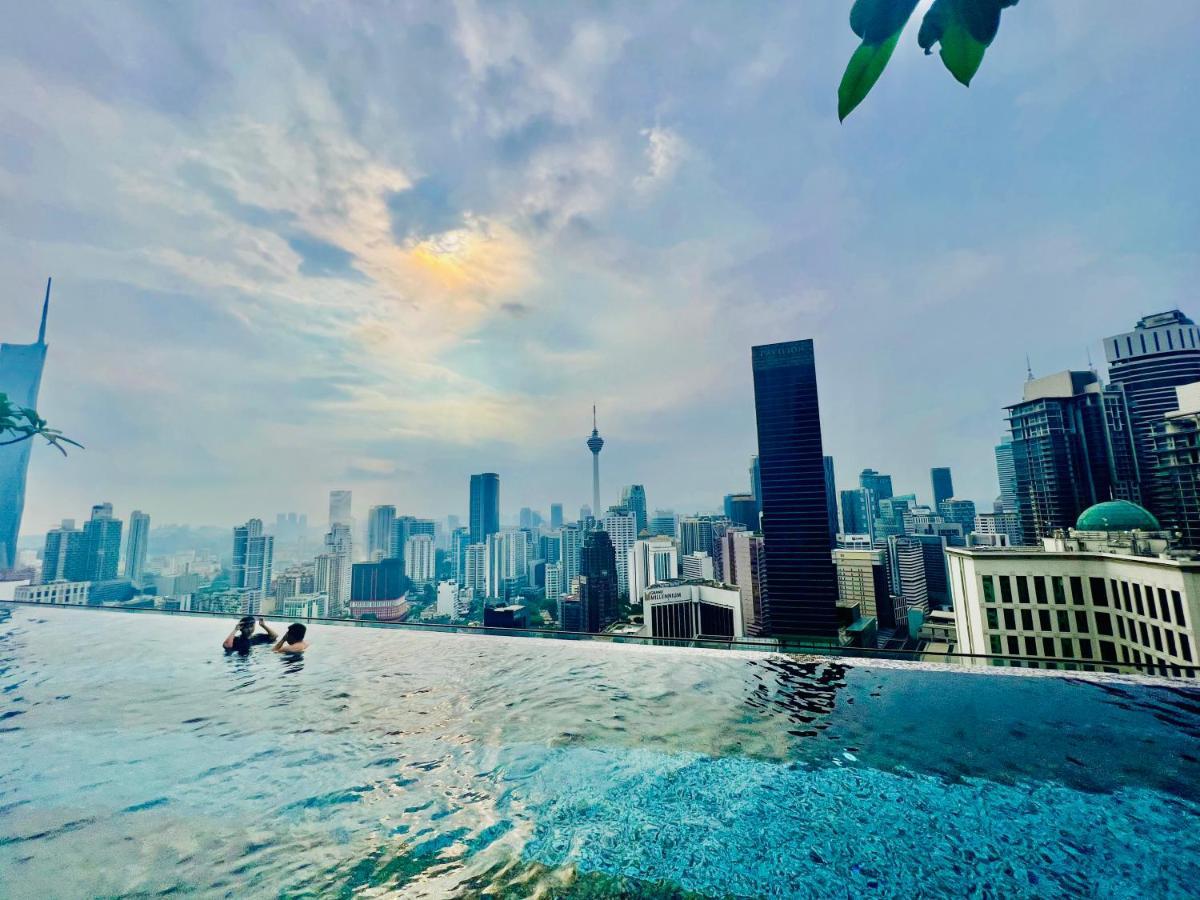 Axon Suites Bukit Bintang By Sky Pool Kuala Lumpur Exterior photo