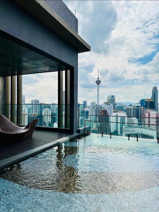 Axon Suites Bukit Bintang By Sky Pool Kuala Lumpur Exterior photo
