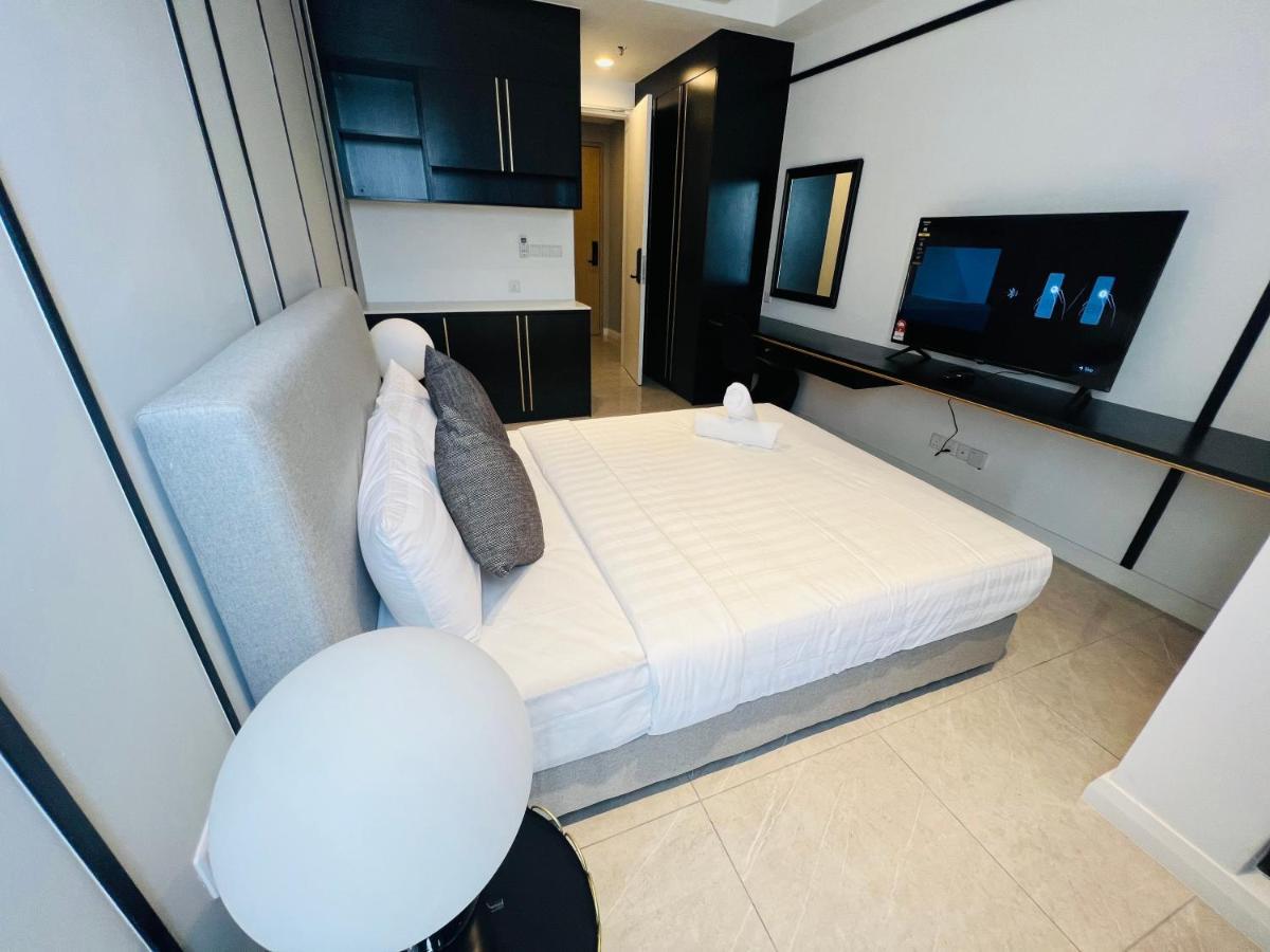 Axon Suites Bukit Bintang By Sky Pool Kuala Lumpur Exterior photo